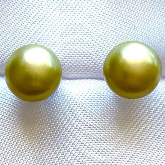 TN# Classic Pearl Stud Pearl Earrings w/ 925 Silver - Picture 3 of 7